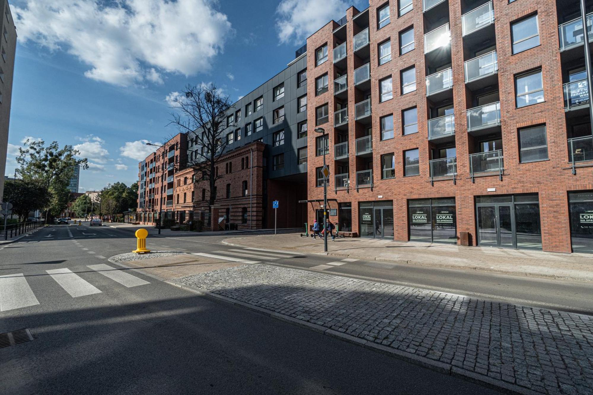 Private Parking, Secure Building - Old Town & Main Station Апартаменти